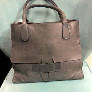 Doncaster grey purse